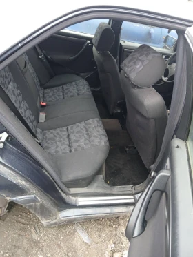 Mercedes-Benz C 200 - 11 € / 21.51 лв. - 13183358 6