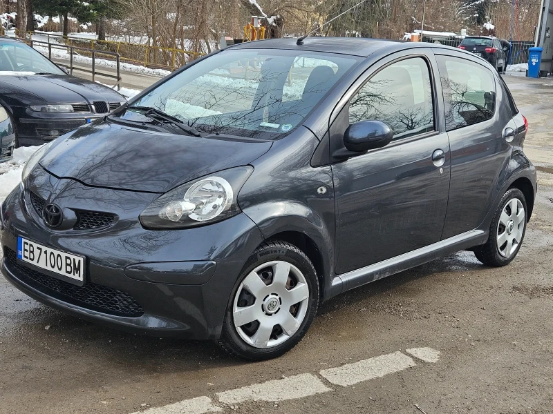 Toyota Aygo, снимка 3 - Автомобили и джипове - 49236437