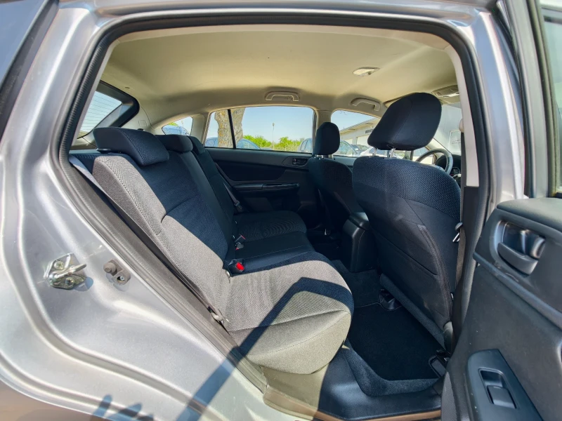 Subaru Impreza 1.6/Automatic/4x4, снимка 10 - Автомобили и джипове - 49419027