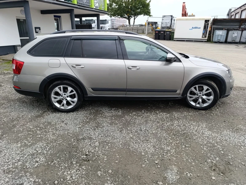Skoda Octavia Scout, снимка 11 - Автомобили и джипове - 52022494