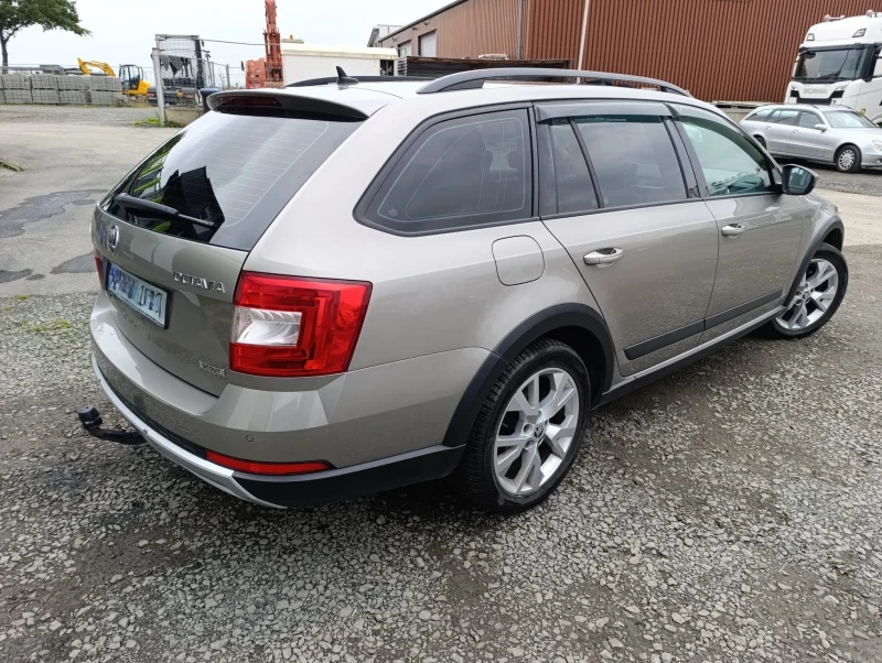 Skoda Octavia Scout, снимка 10 - Автомобили и джипове - 52022494