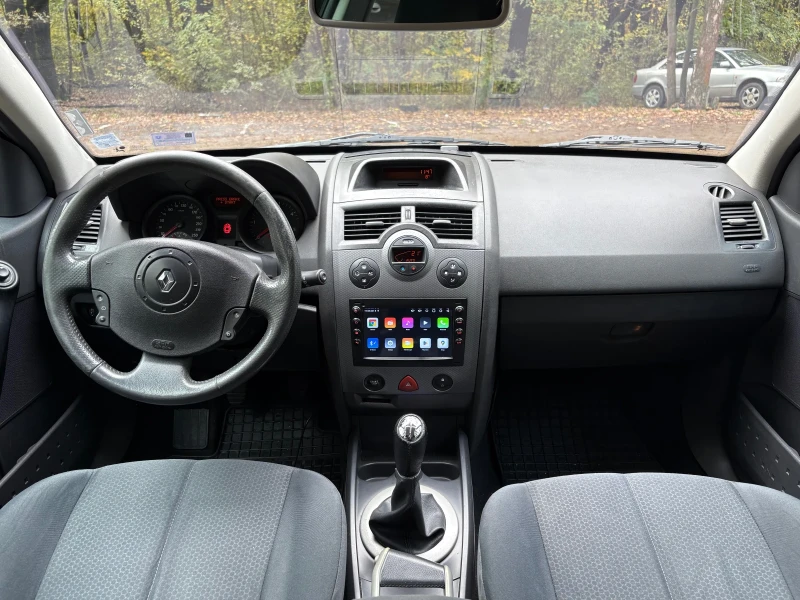 Renault Megane 1.5 dCi 100, снимка 8 - Автомобили и джипове - 52690476