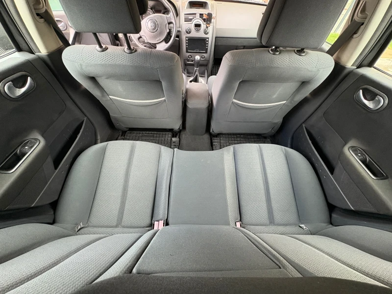 Renault Megane 1.5 dCi 100, снимка 14 - Автомобили и джипове - 52690476