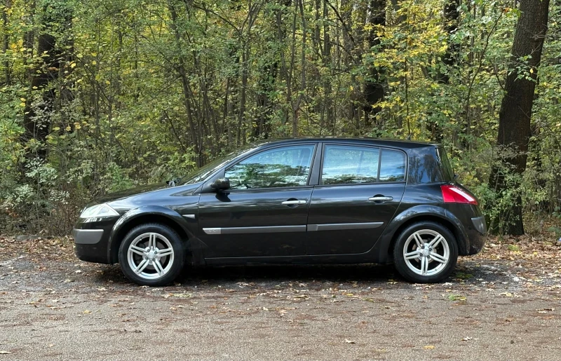 Renault Megane 1.5 dCi 100, снимка 2 - Автомобили и джипове - 52690476