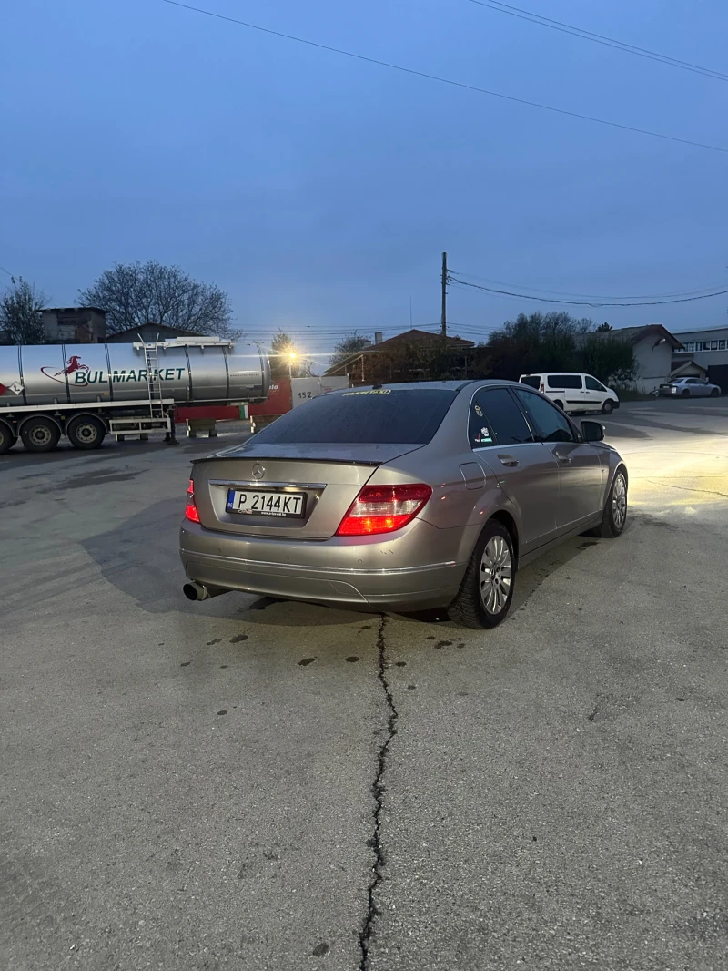 Mercedes-Benz C 220, снимка 3 - Автомобили и джипове - 52353967