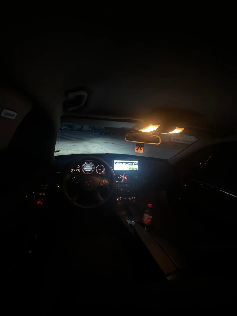 Mercedes-Benz C 220, снимка 10 - Автомобили и джипове - 52353967