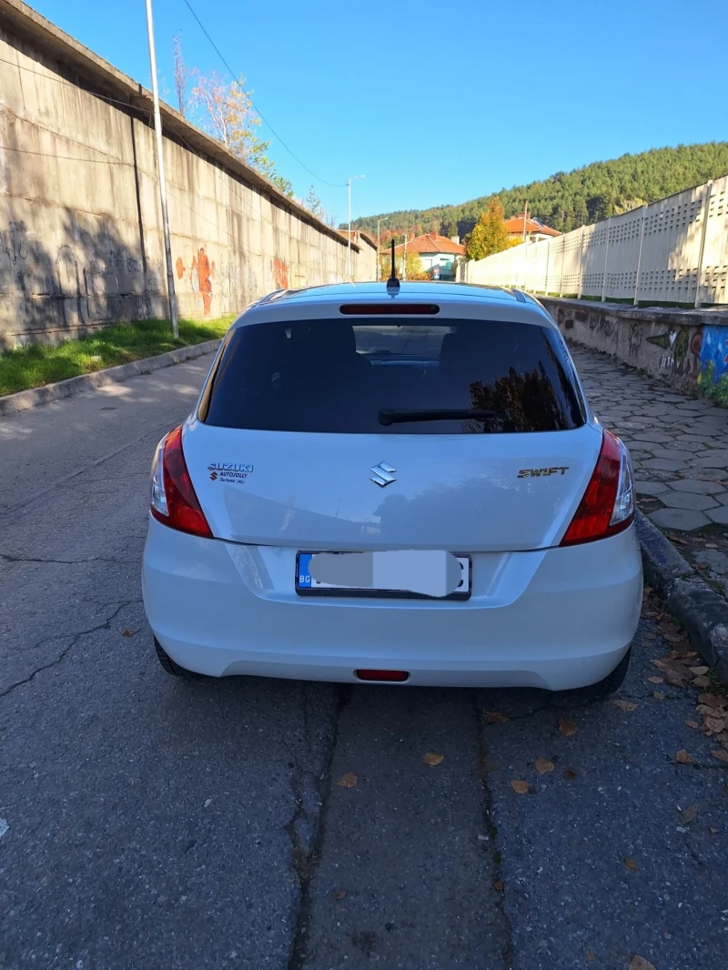 Suzuki Swift 1.3 Бензин, снимка 4 - Автомобили и джипове - 52806042