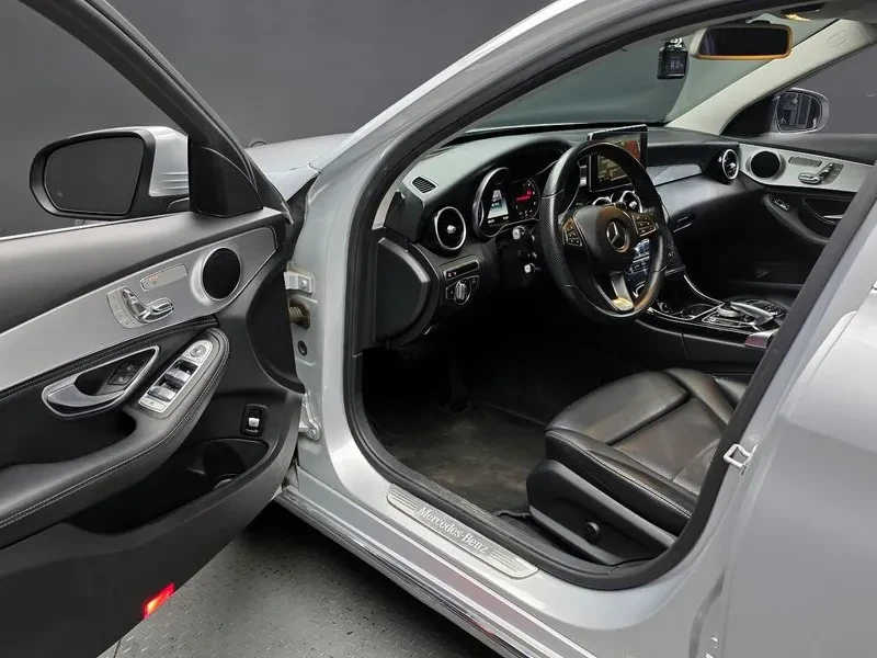 Mercedes-Benz C 220 Bluetec Avantgarde, снимка 11 - Автомобили и джипове - 53825505