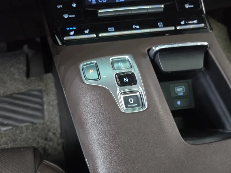 Hyundai Grandeur New Grandeur Ig 2.5 Premium, снимка 9 - Автомобили и джипове - 54998137