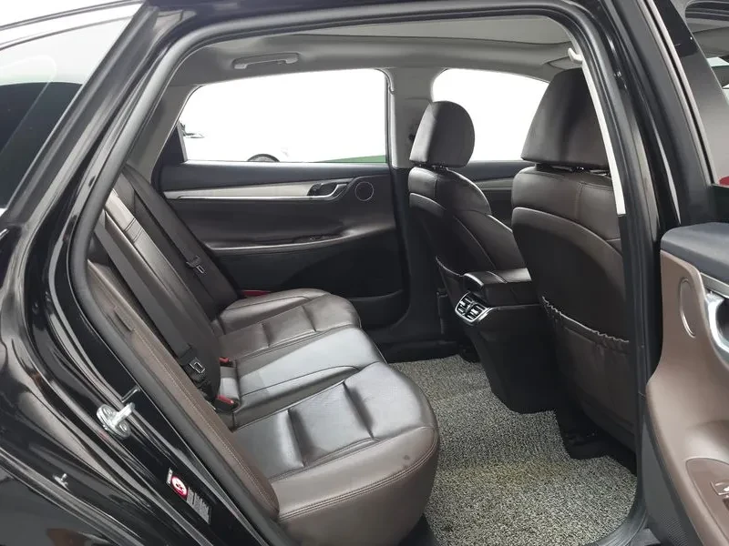 Hyundai Grandeur New Grandeur Ig 2.5 Premium, снимка 12 - Автомобили и джипове - 54998137