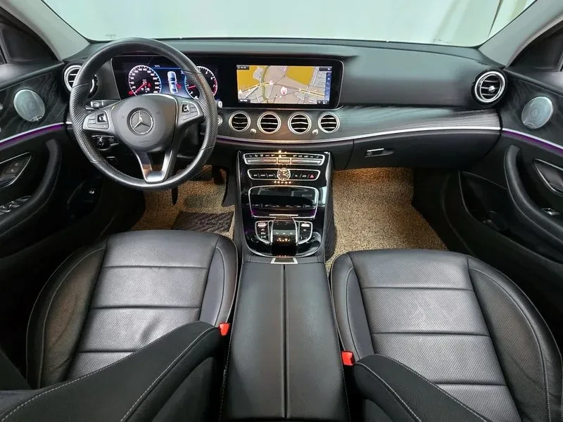 Mercedes-Benz E 300 4Matic Avantgarde, снимка 7 - Автомобили и джипове - 55991675