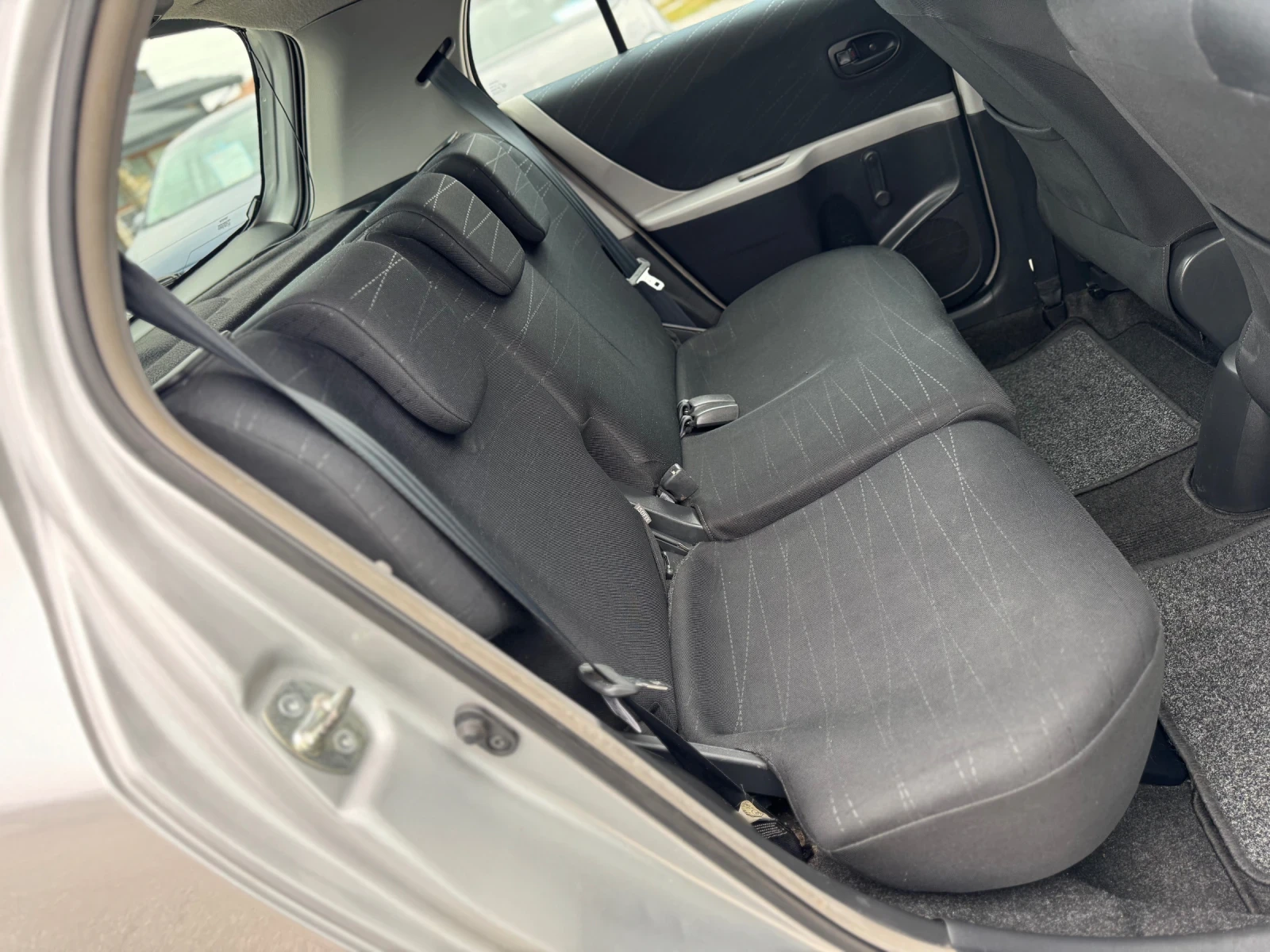 Toyota Yaris 1.4 D-4D 90   | Mobile.bg   13