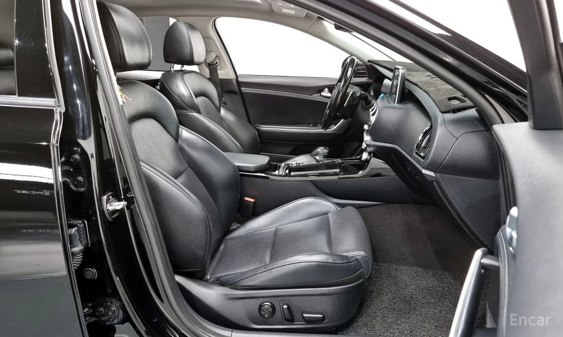 Kia Stinger | Mobile.bg   11