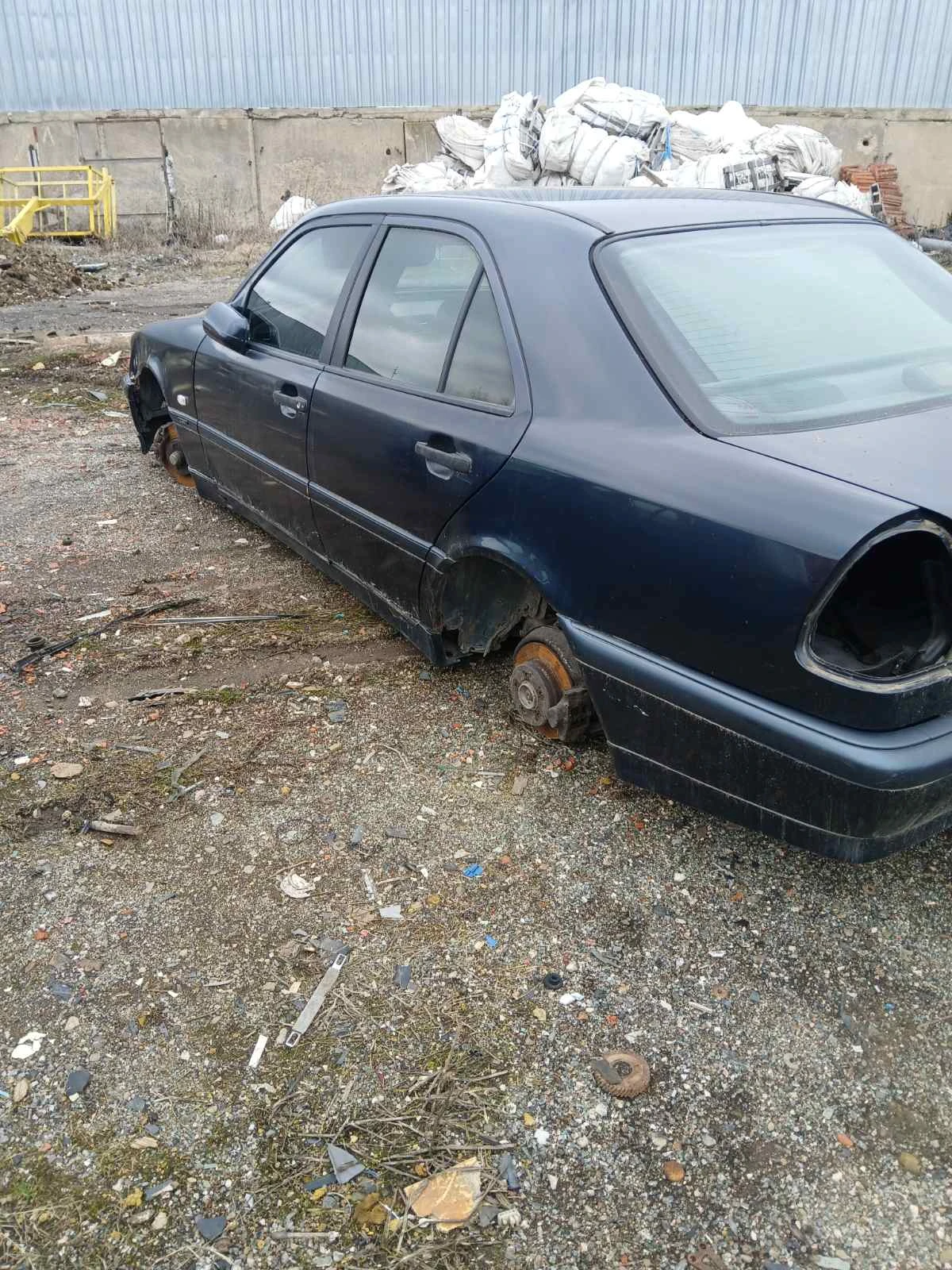 Mercedes-Benz C 200, снимка 3 - Автомобили и джипове - 53730893