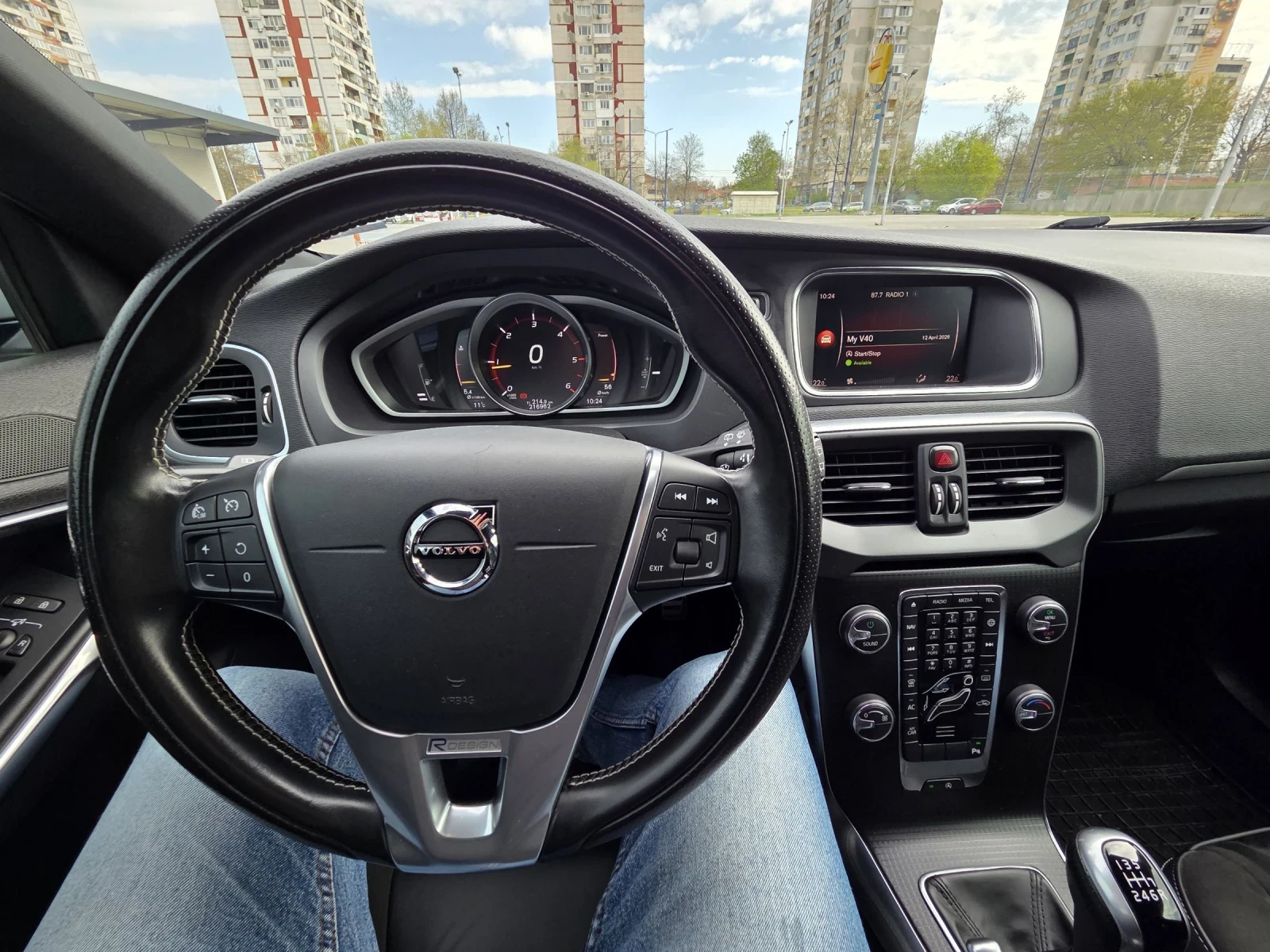 Volvo V40 D2 R-Design, снимка 8 - Автомобили и джипове - 54171489