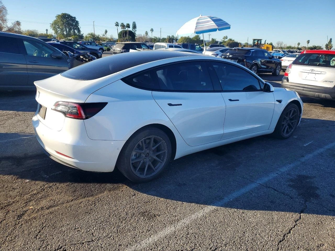 Tesla Model 3, снимка 3 - Автомобили и джипове - 54273369