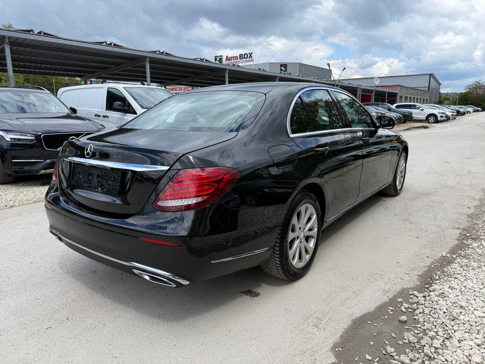 Mercedes-Benz E 220 2.2d - 194к.с. - Топ състояние, снимка 4 - Автомобили и джипове - 54378299