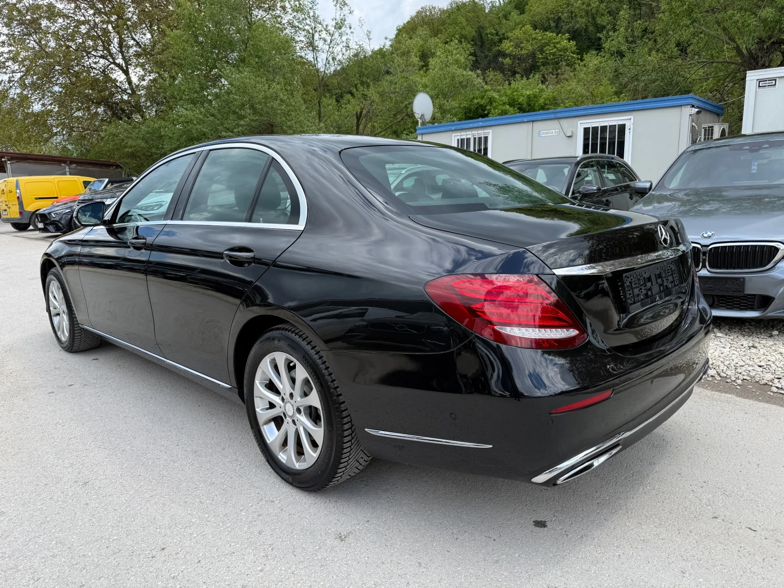 Mercedes-Benz E 220 2.2d - 194к.с. - Топ състояние, снимка 5 - Автомобили и джипове - 54378299