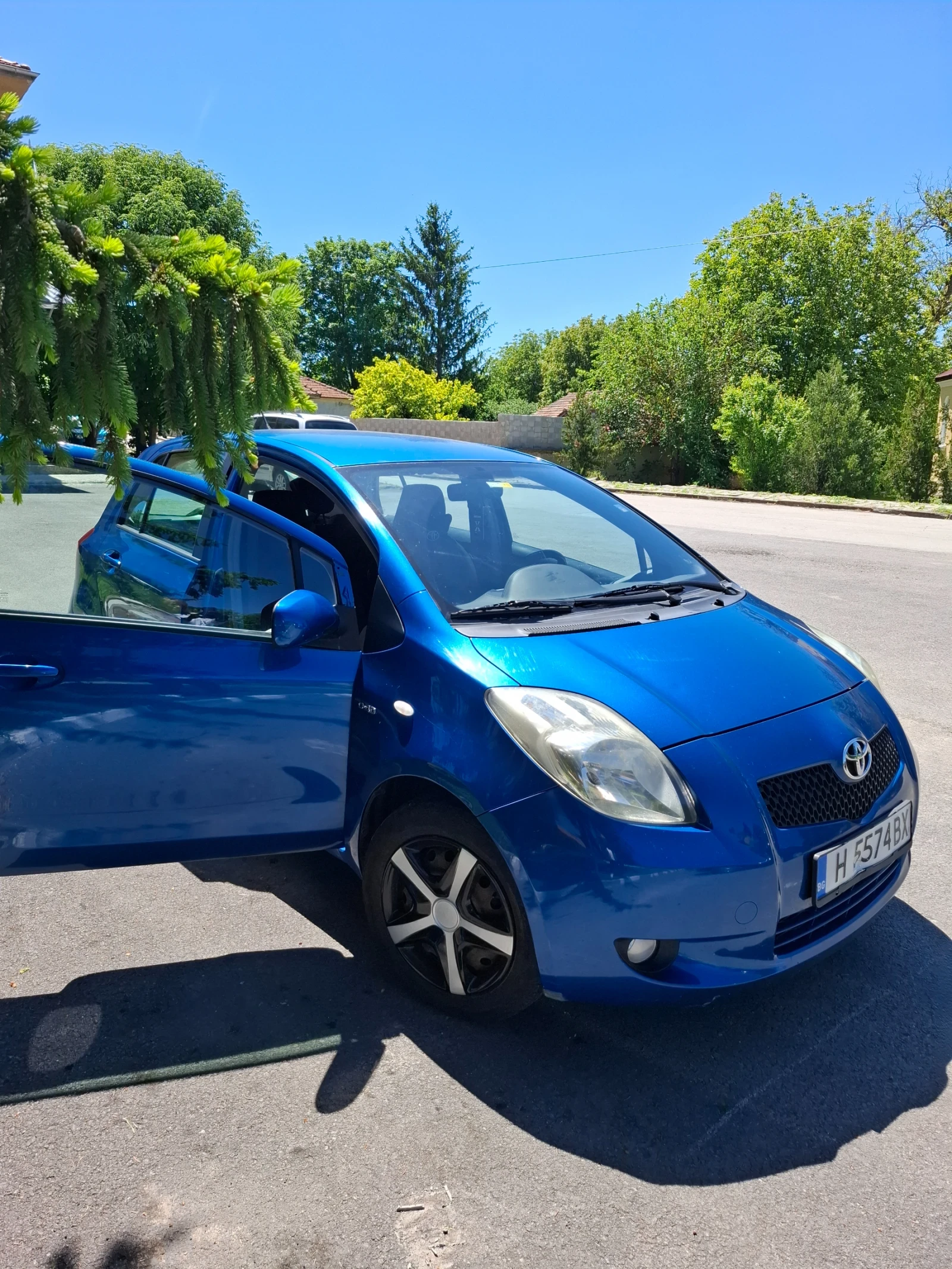 Toyota Yaris 1.4 Dizel, снимка 2 - Автомобили и джипове - 54681212