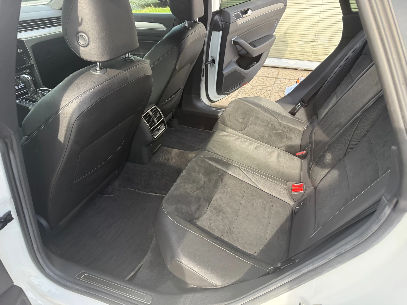 VW Arteon R-line 4Motion 2, o TDI 240 k.c DSG, снимка 12 - Автомобили и джипове - 54845453