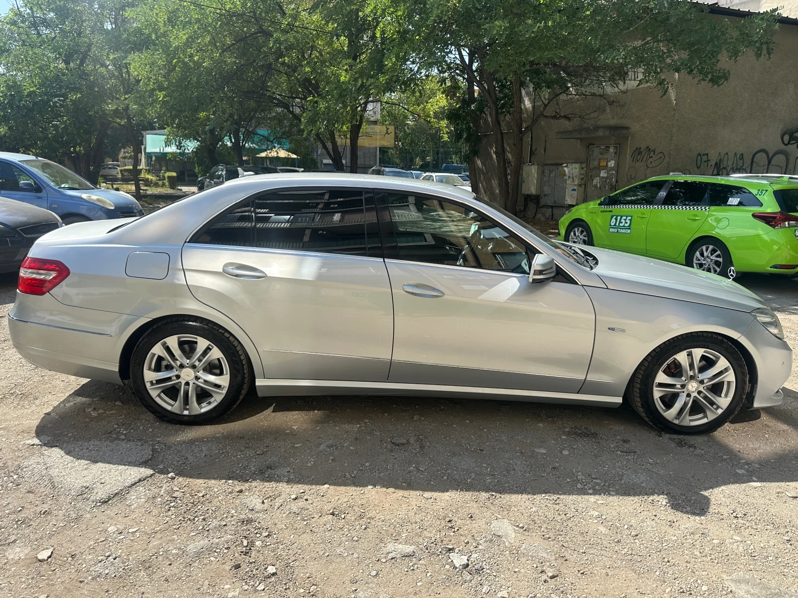 Mercedes-Benz E 350, снимка 9 - Автомобили и джипове - 54891837