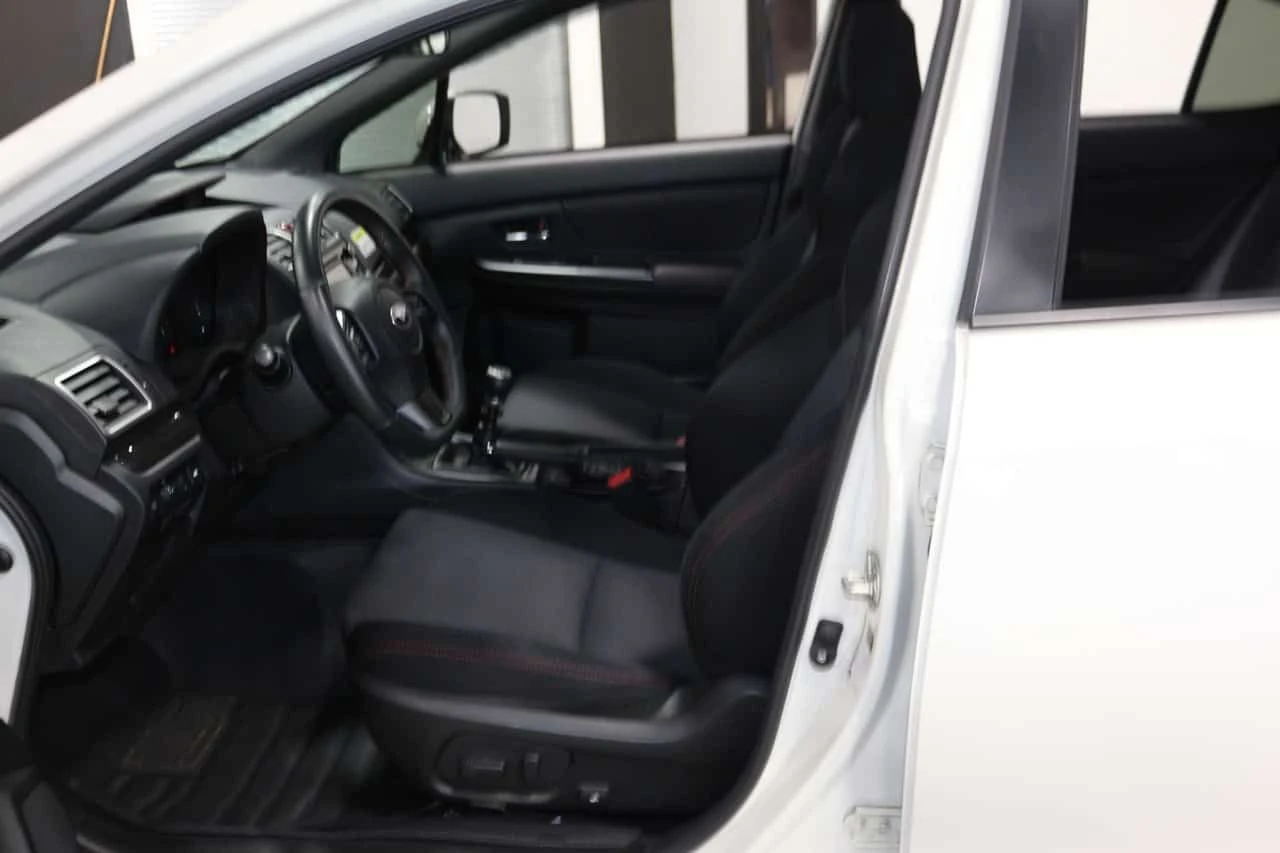 Subaru WRX * SPORT 6 SPEED MANUAL REAR VIEW CAMERA SUNROOF * , снимка 11 - Автомобили и джипове - 55030301
