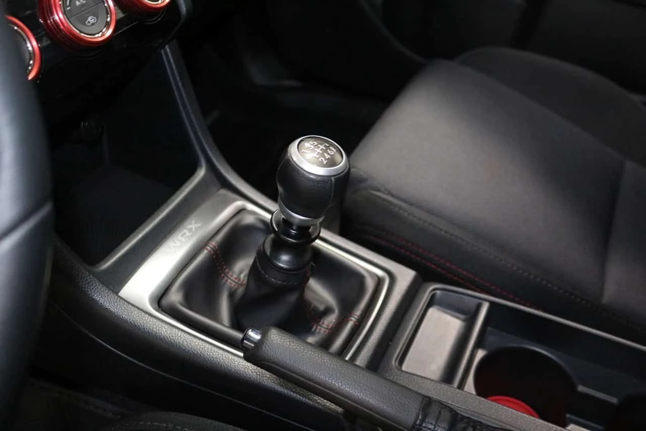 Subaru WRX * SPORT 6 SPEED MANUAL REAR VIEW CAMERA SUNROOF * , снимка 13 - Автомобили и джипове - 55030301