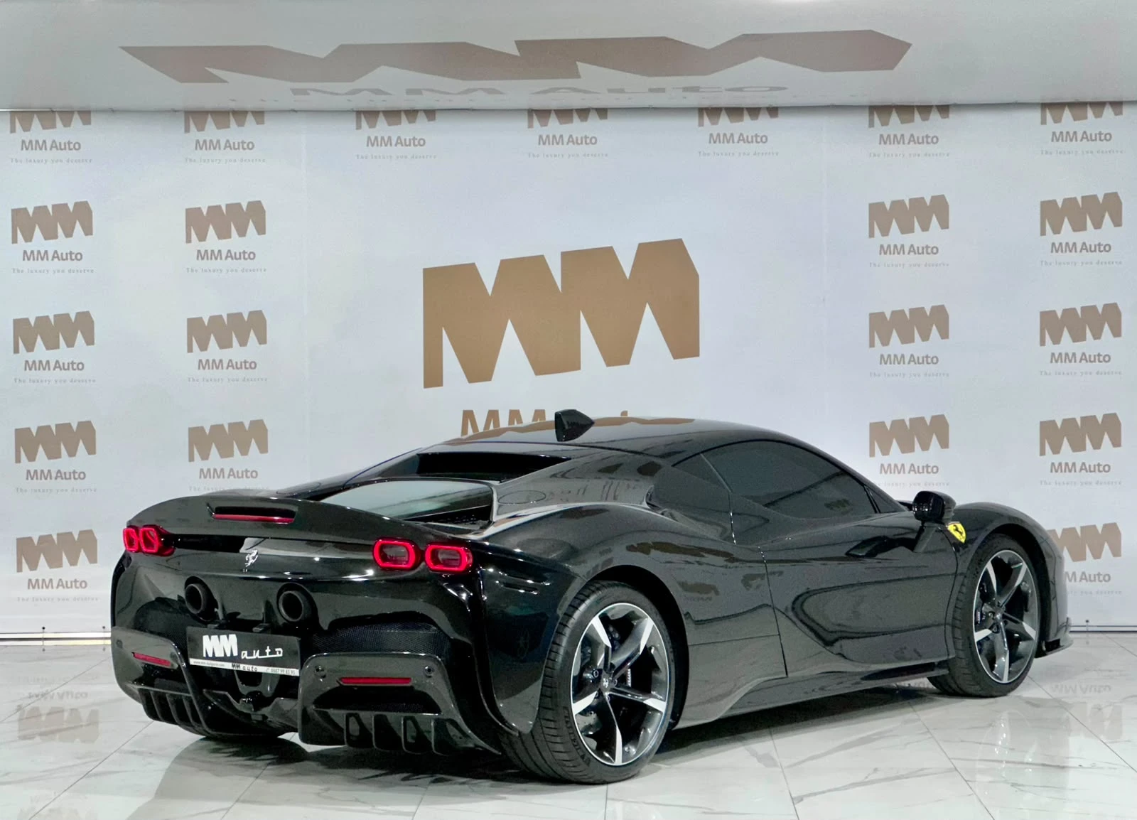 Ferrari SF 90 Stradale* Carbon* JBL* Lift* RacingSeats, снимка 3 - Автомобили и джипове - 55046654