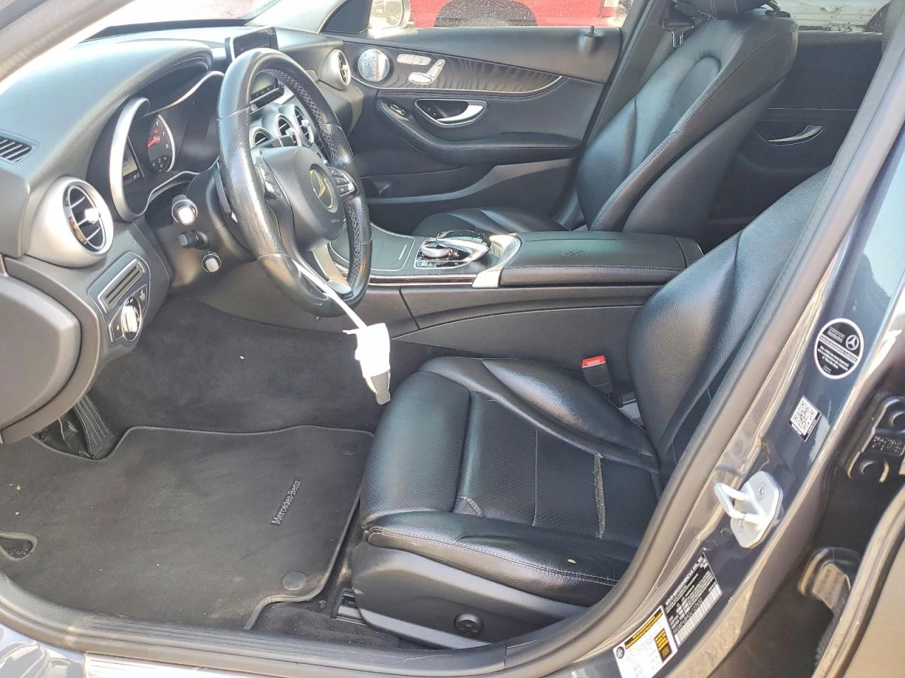 Mercedes-Benz C 300, снимка 9 - Автомобили и джипове - 55173349