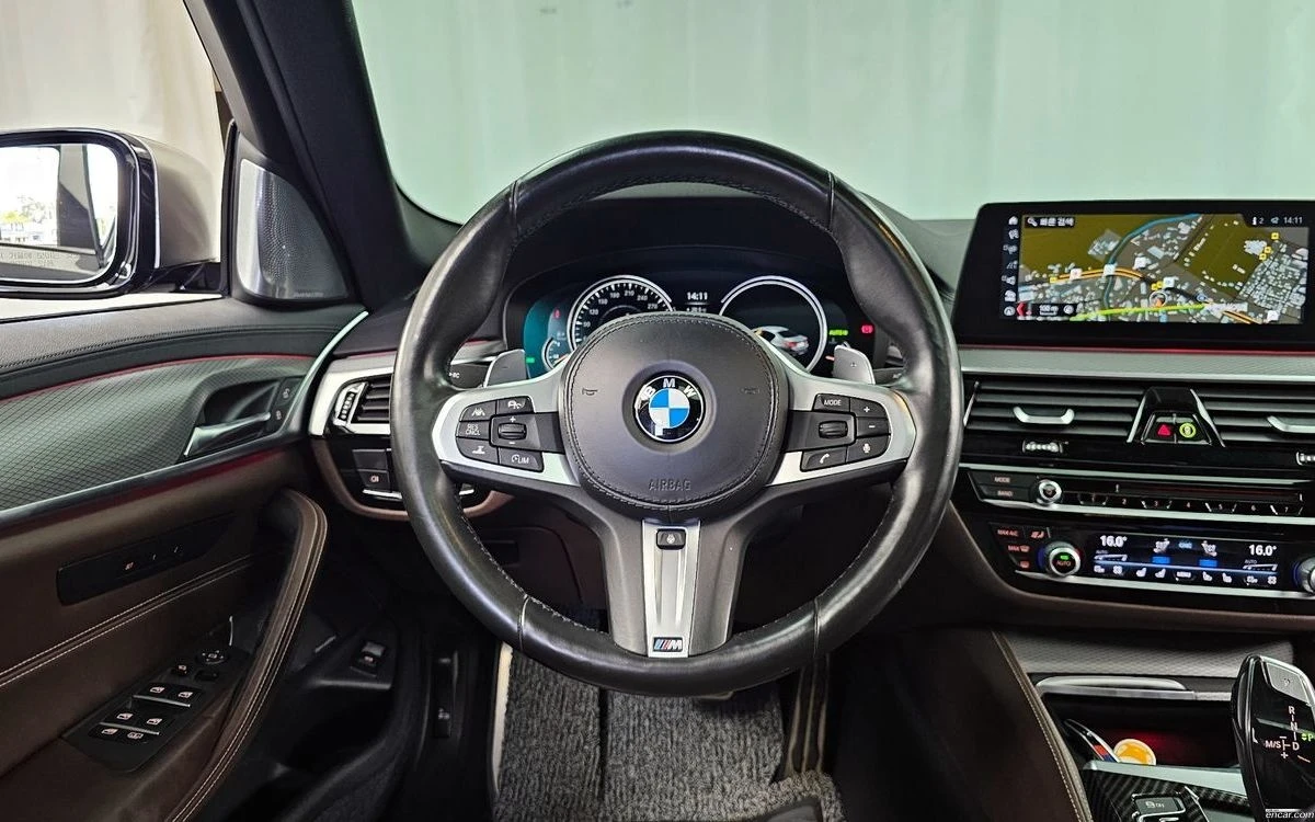 BMW 550 M550D * ОБДУХВАНЕ * 360 КАМЕРА * HUD * 360 * B&W *, снимка 6 - Автомобили и джипове - 55242600