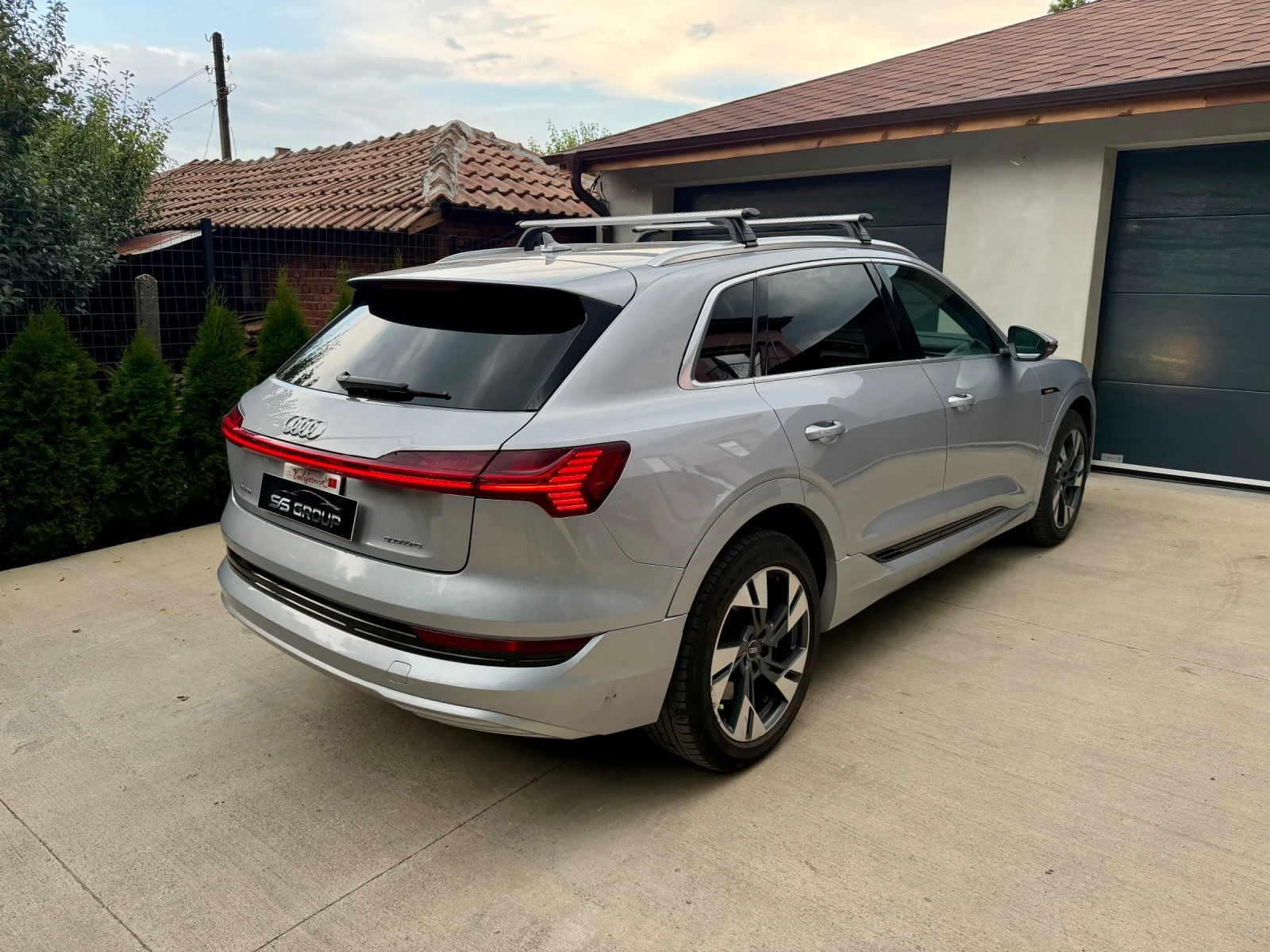 Audi E-Tron 55 quattro Prestige, снимка 4 - Автомобили и джипове - 55354219