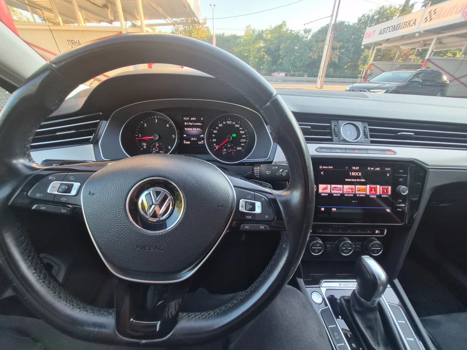 VW Passat, снимка 10 - Автомобили и джипове - 55532172