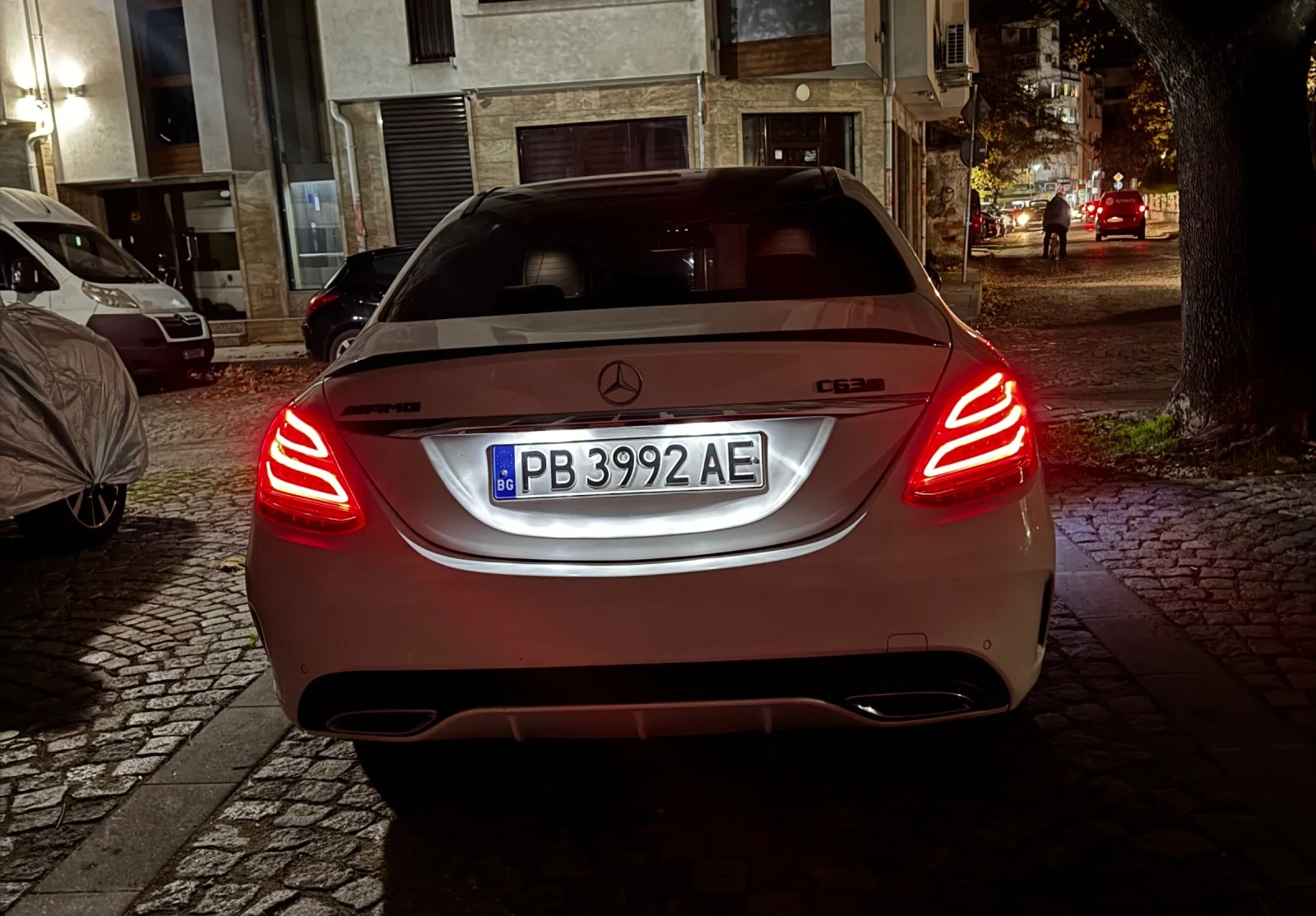 Mercedes-Benz C 220, снимка 2 - Автомобили и джипове - 55807923