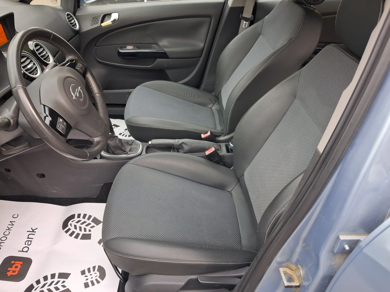 Opel Corsa 1.2i* * 4 цил.КЛИМАТИК, снимка 8 - Автомобили и джипове - 56086432