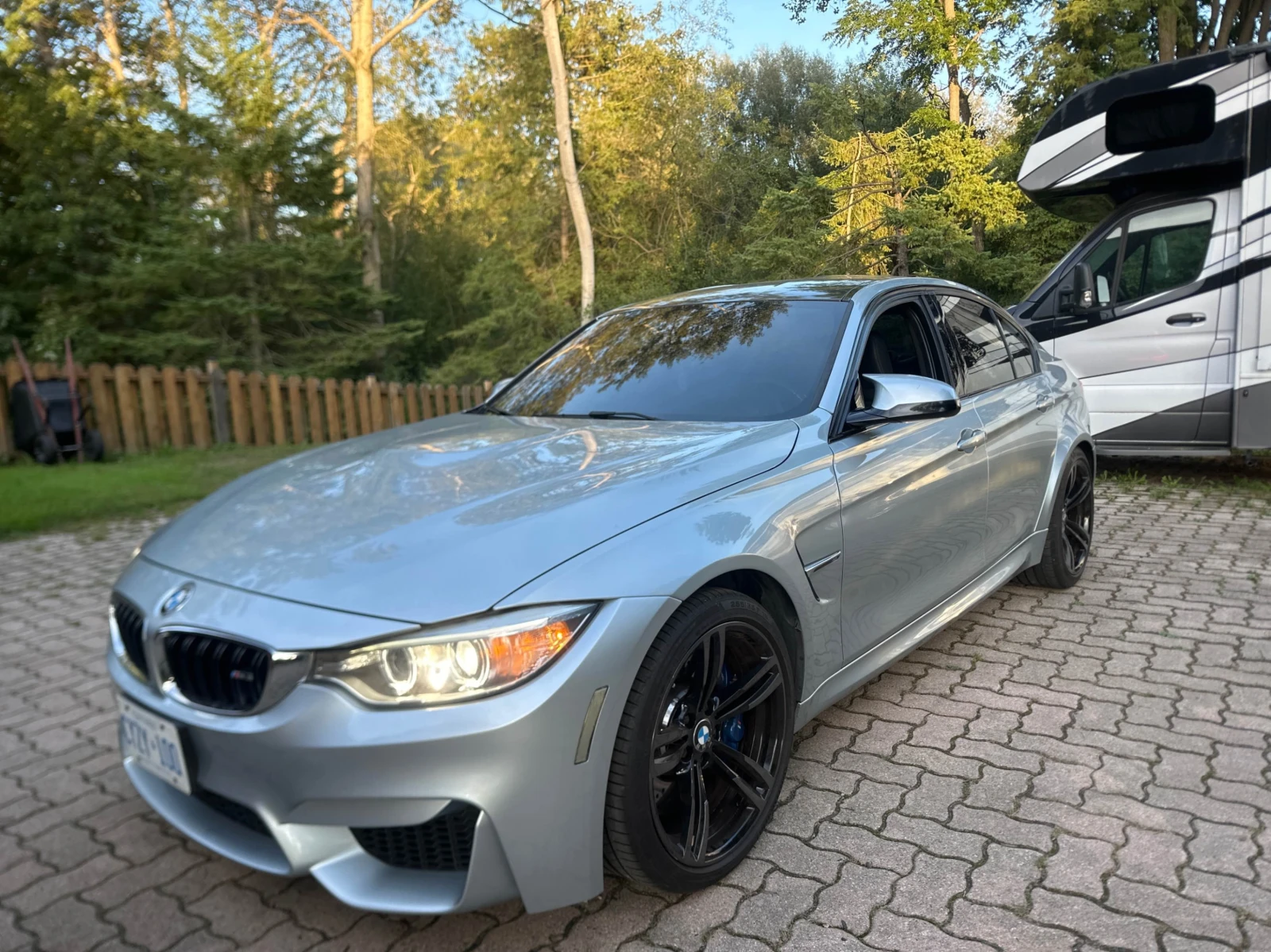 BMW M3 * 4dr Sdn * CARFAX * ЦЕНА ДО БГ