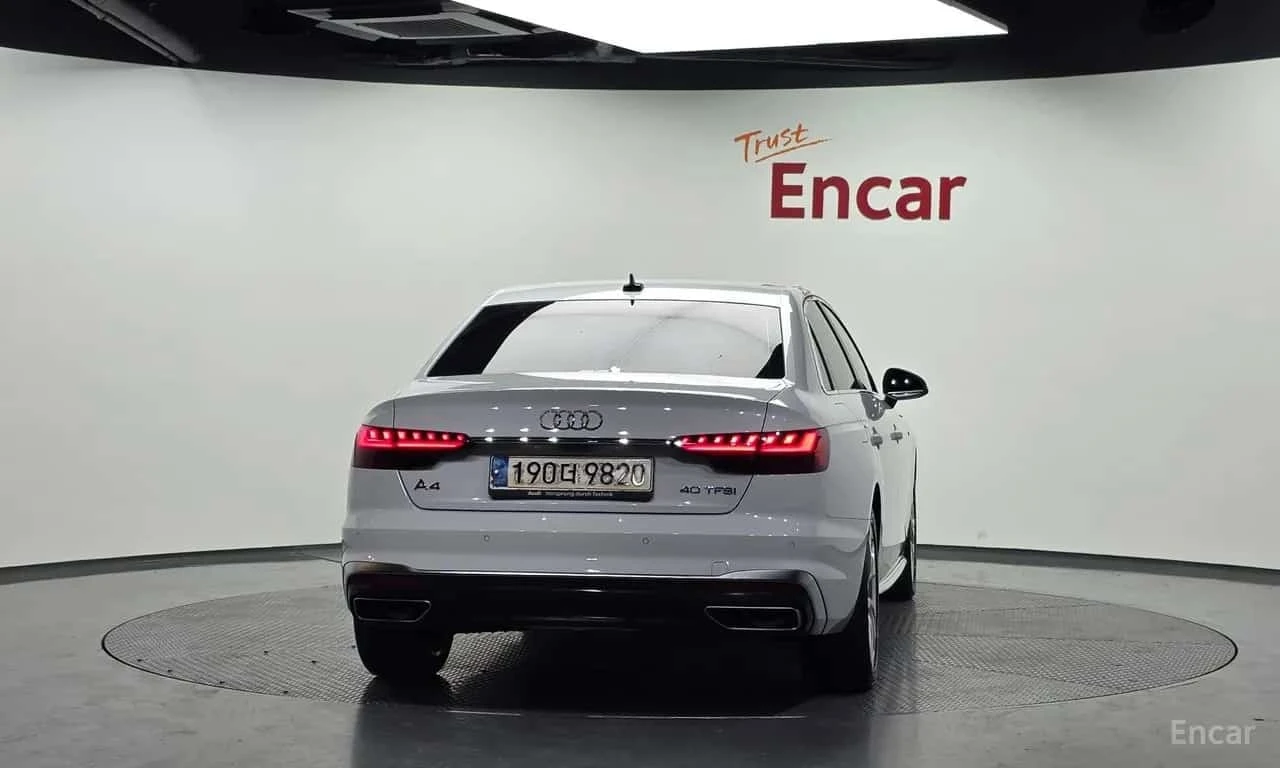 Audi A4 40 TFSI Premium/ФИНАНСИРАНЕ, снимка 4 - Автомобили и джипове - 56166111