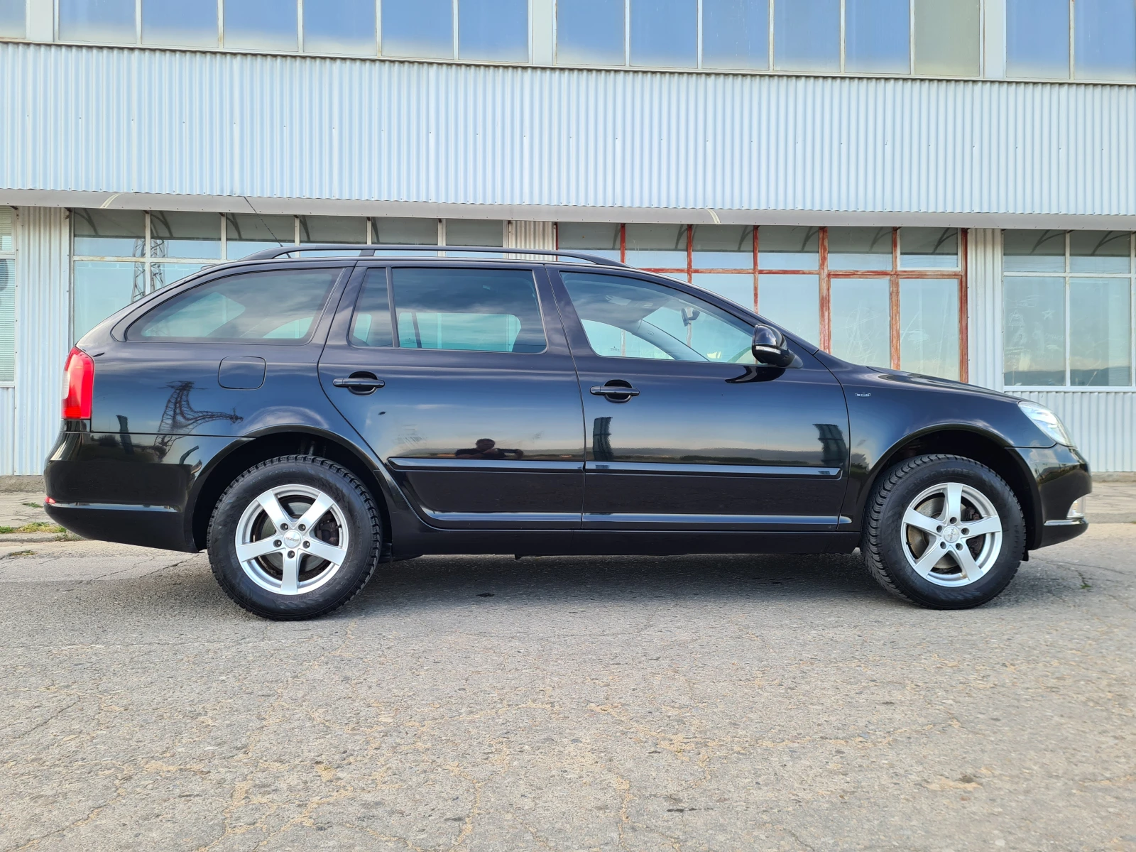Skoda Octavia 1.8TSI 4x4, снимка 8 - Автомобили и джипове - 56727338