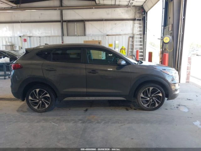 Hyundai Tucson SPORT, снимка 13 - Автомобили и джипове - 54911634