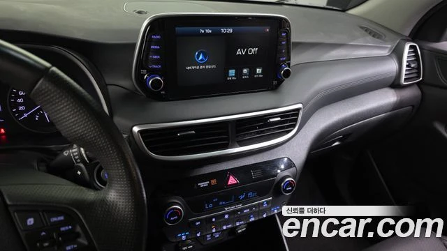 Hyundai Tucson 1.6 2WD| КАМЕРА| DIST| ОБДУХВАНЕ| ЕЛ.СЕДАЛКИ, снимка 11 - Автомобили и джипове - 55835454
