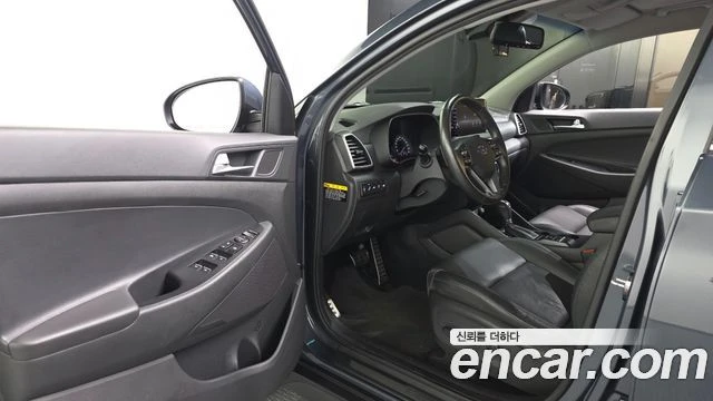 Hyundai Tucson 1.6 2WD| КАМЕРА| DIST| ОБДУХВАНЕ| ЕЛ.СЕДАЛКИ, снимка 4 - Автомобили и джипове - 55835454