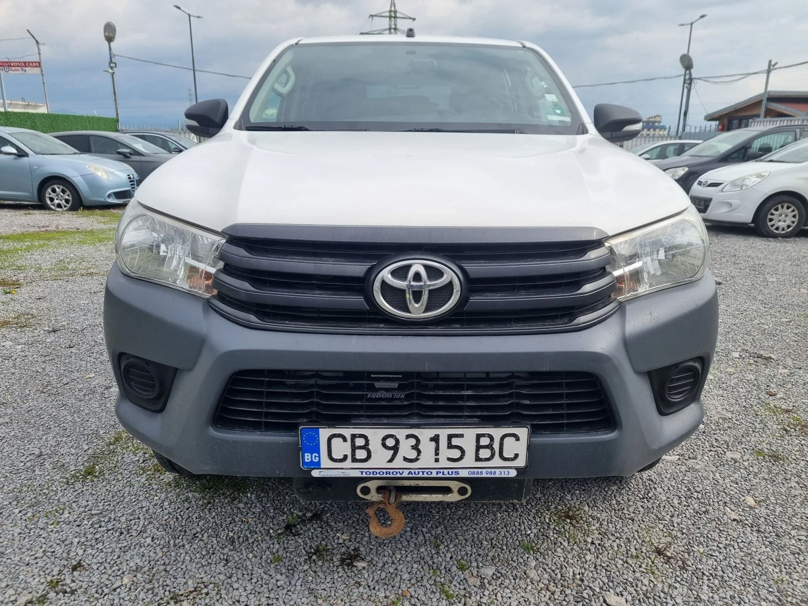 Toyota Hilux 2.4D4D 150kc. - изображение 2