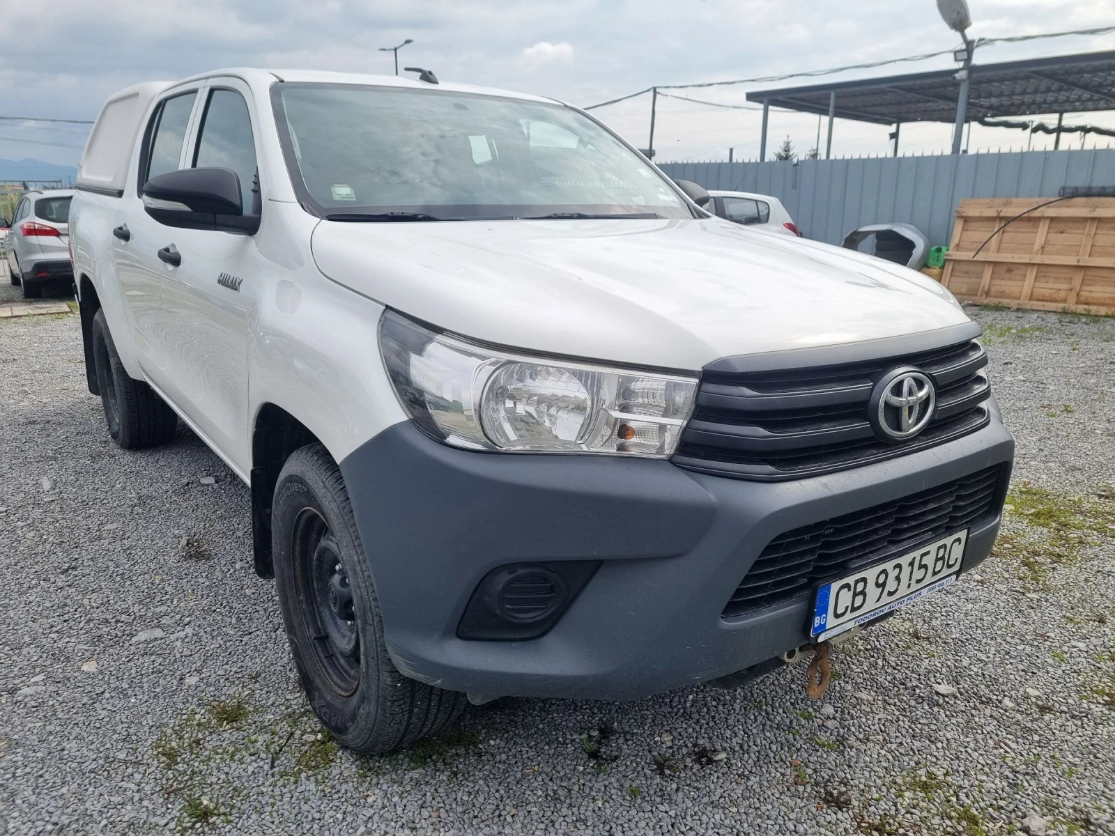 Toyota Hilux 2.4D4D 150kc. - изображение 3