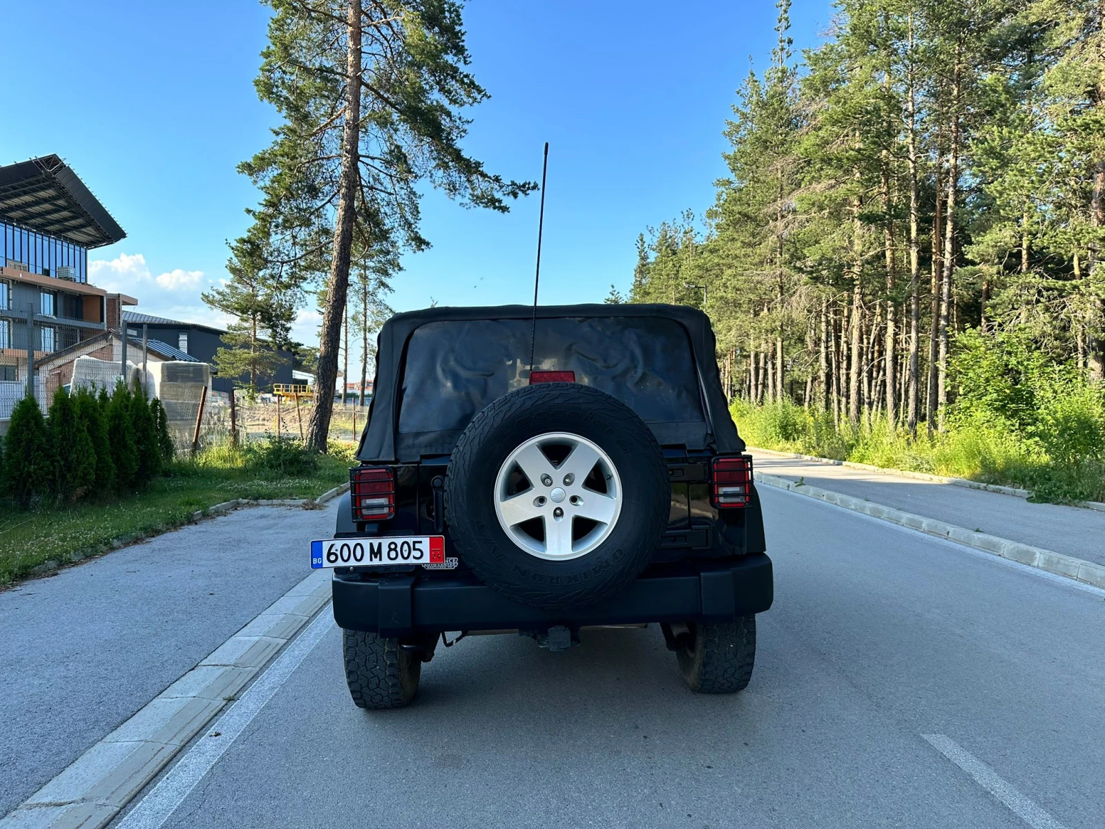 Jeep Wrangler 3.6 V6 Sport - изображение 8