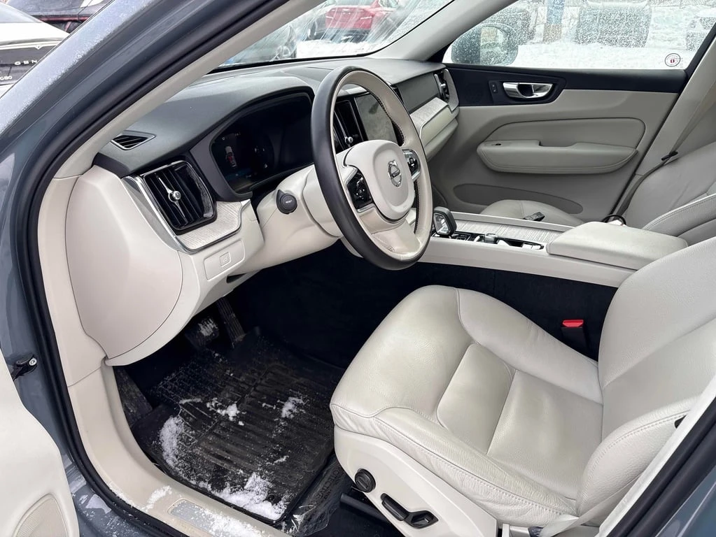 Volvo XC60 * Plus Bright Theme * CARFAX * ЦЕНА ДО БГ - изображение 5