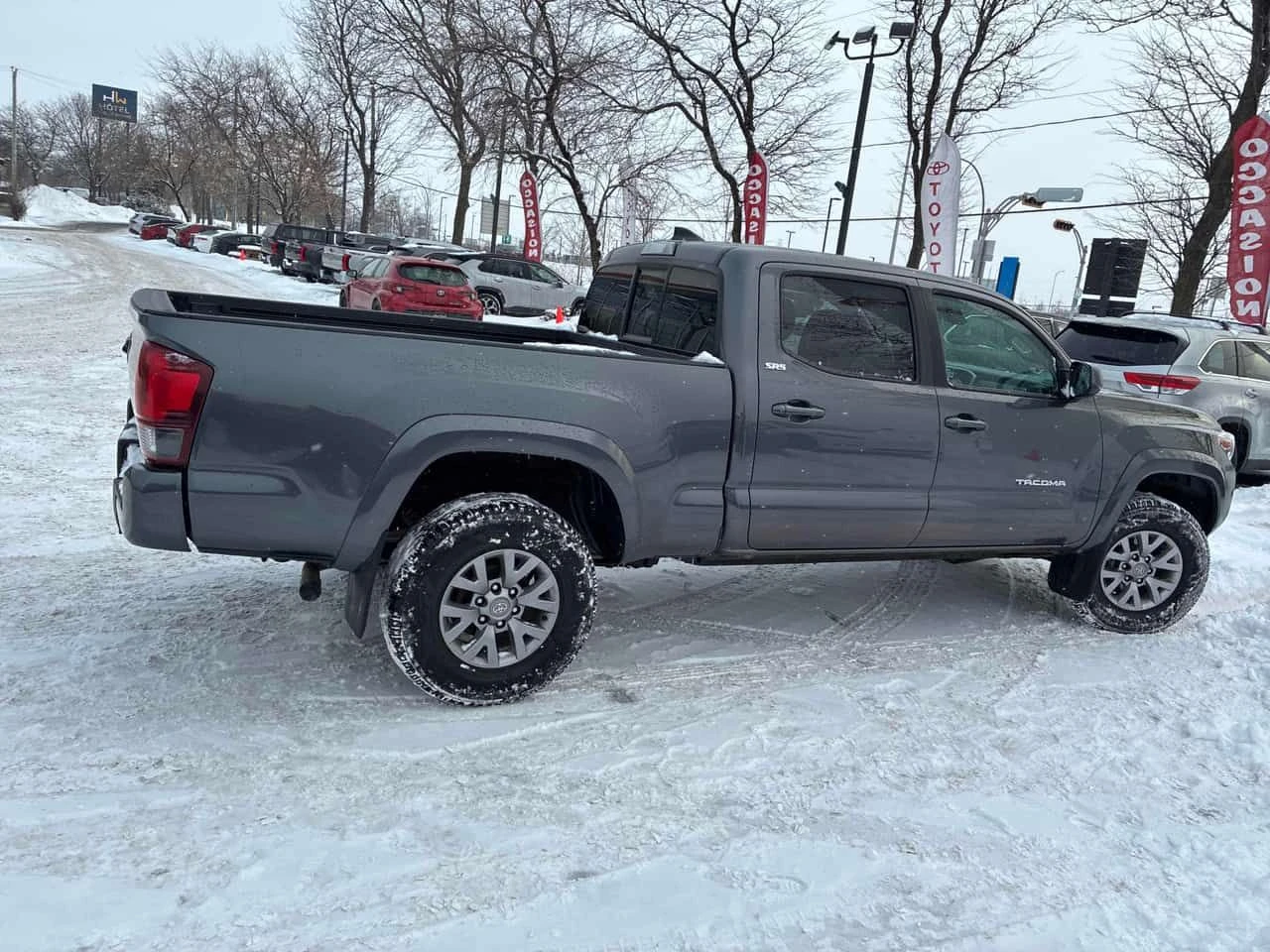 Toyota Tacoma * АВТО КРЕДИТ* ЦЕНА ДО БГ * СЕРВИЗНА ИСТОРИЯ *  - изображение 3