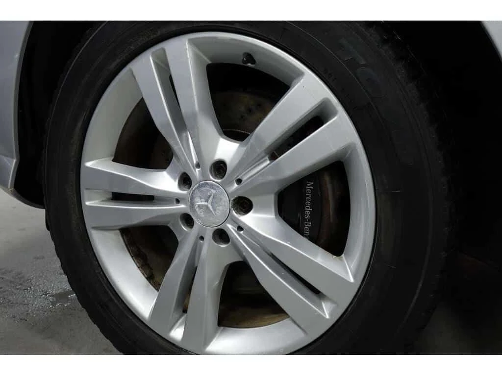 Mercedes-Benz ML ML350 BlueTEC No Accident, Regularly Serviced  CAR, снимка 10 - Автомобили и джипове - 53885855