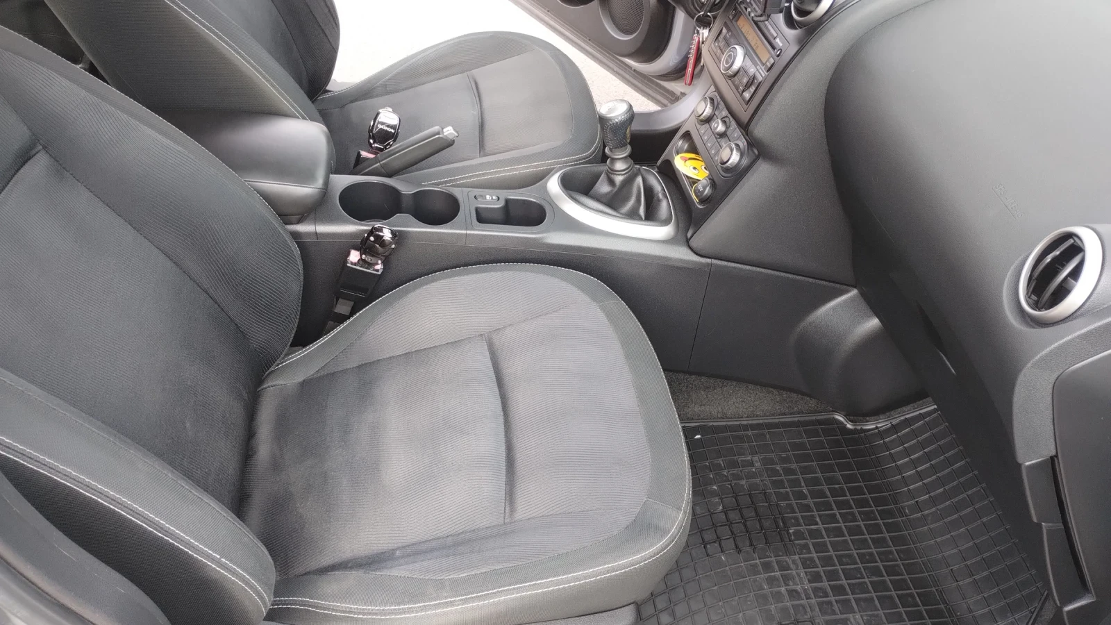 Nissan Qashqai 1.5 dci, снимка 9 - Автомобили и джипове - 53988529