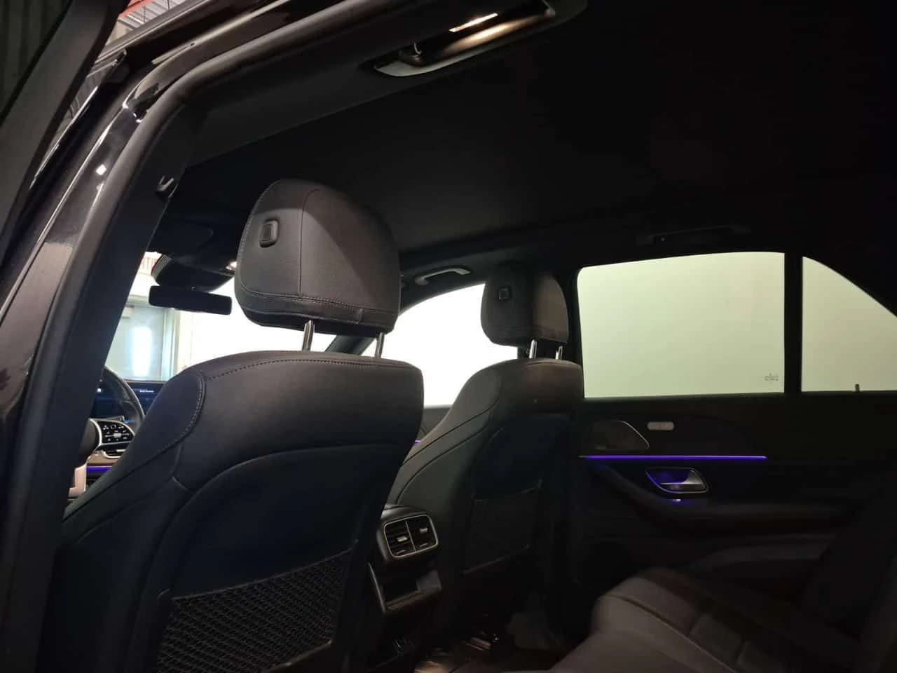 Mercedes-Benz GLE 350 BURMESTER* AMBIENT* 360 КАМЕРИ* ПАНОРАМА* , снимка 16 - Автомобили и джипове - 54004405