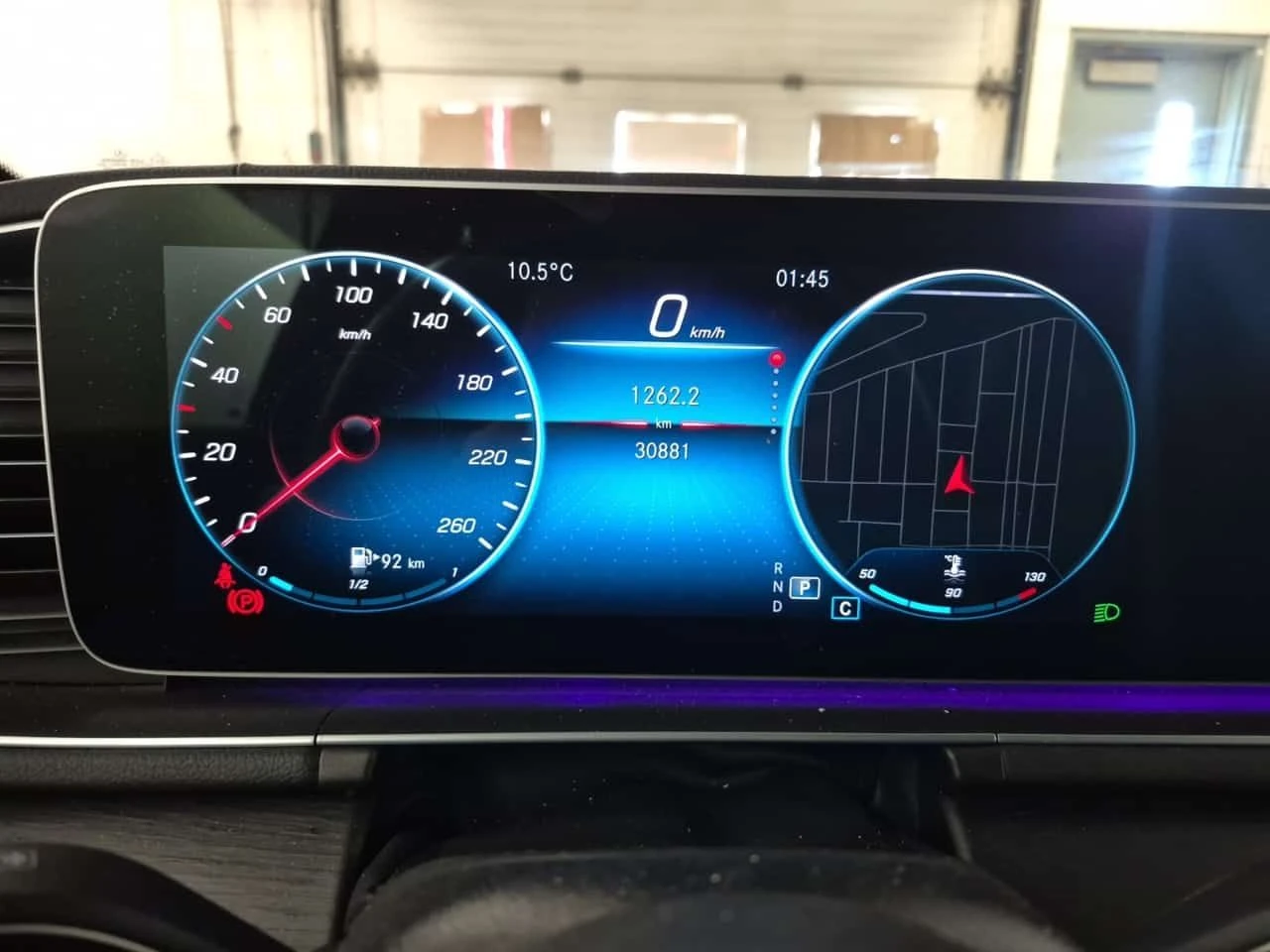 Mercedes-Benz GLE 350 BURMESTER* AMBIENT* 360 КАМЕРИ* ПАНОРАМА* , снимка 12 - Автомобили и джипове - 54004405