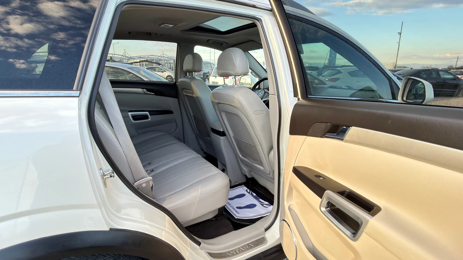 Opel Antara 2.2 184kc 4x4 АВТОМАТ, снимка 11 - Автомобили и джипове - 54130272